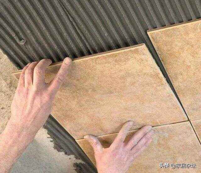 墙砖掉了最简单的修补方法(墙砖掉了最简单的修补方法视频教程)