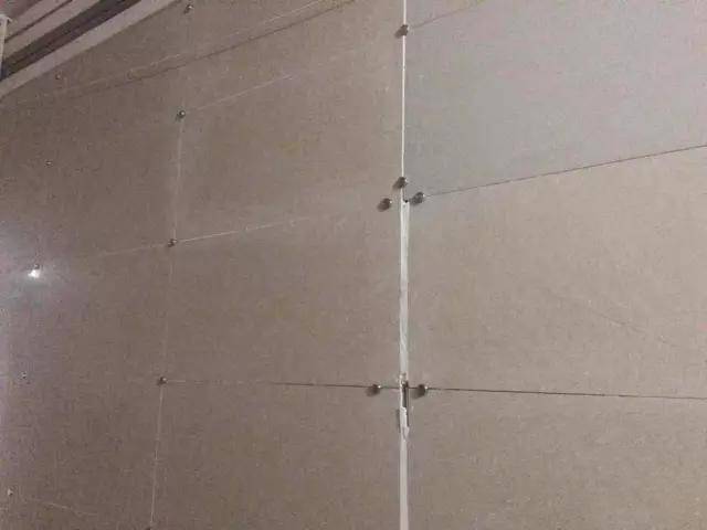 瓷砖空鼓可以打钉吗图片(瓷砖空鼓固定钉效果怎么样) 瓷砖空鼓可以打钉吗图片(瓷砖空鼓固定钉效果怎么样)